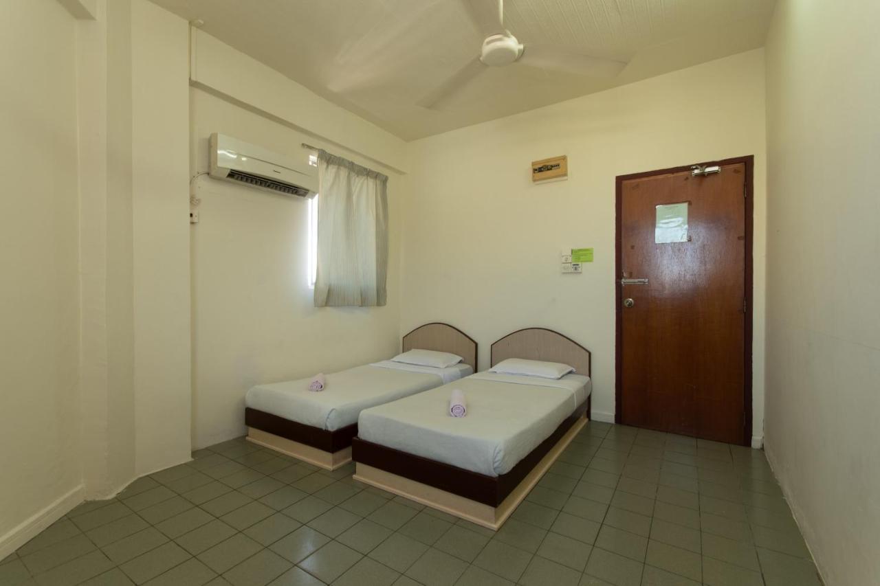 Spot On 89582 Evergreen Hotel Keningau Dış mekan fotoğraf